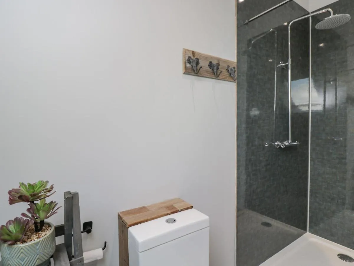 Greystones Villa Gloucester Holiday home