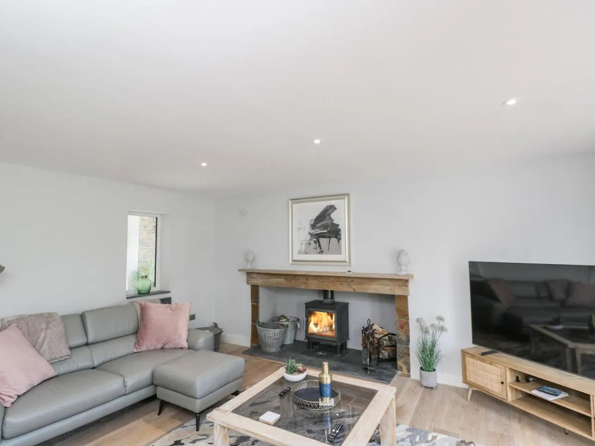 Greystones Villa Gloucester Holiday home